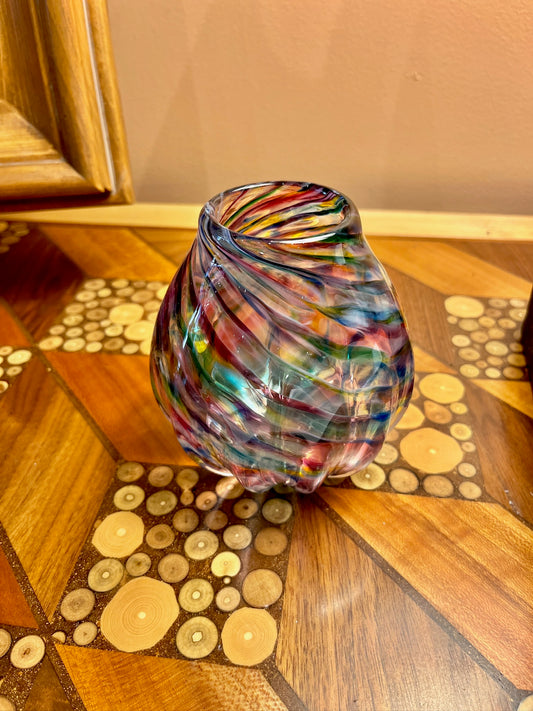 Swirl Vase by Lynn Dinning LDD