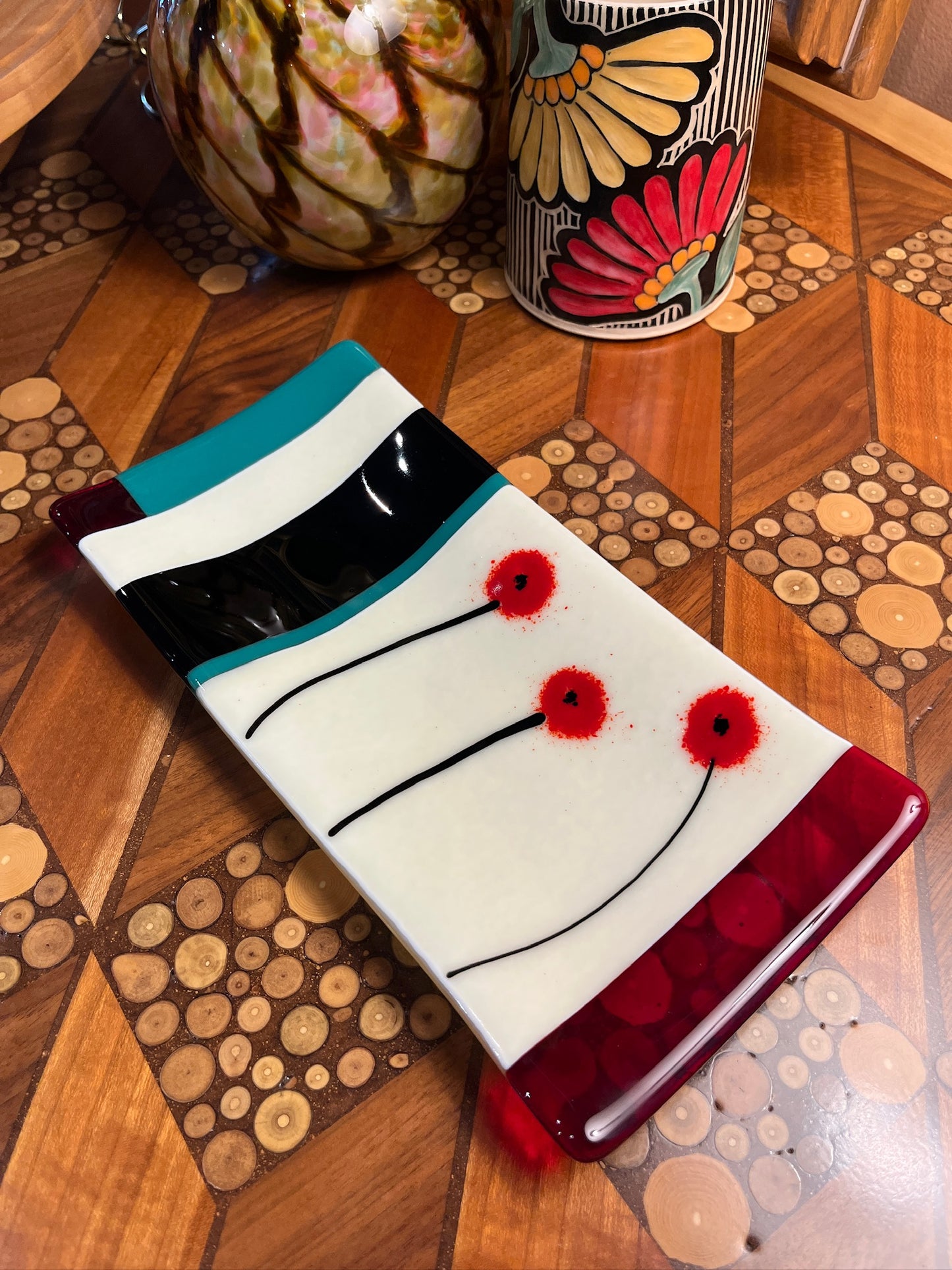 Poppy dish 5x10 by Art Glass Array