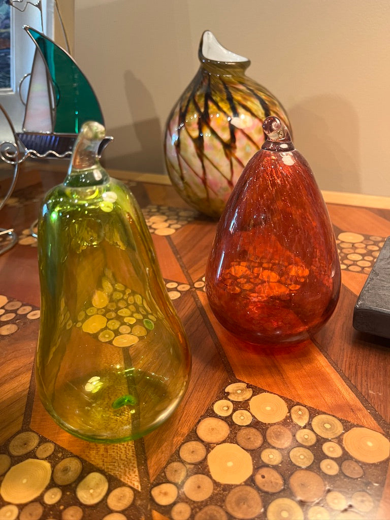 Pear by Lynn Dinning LDD