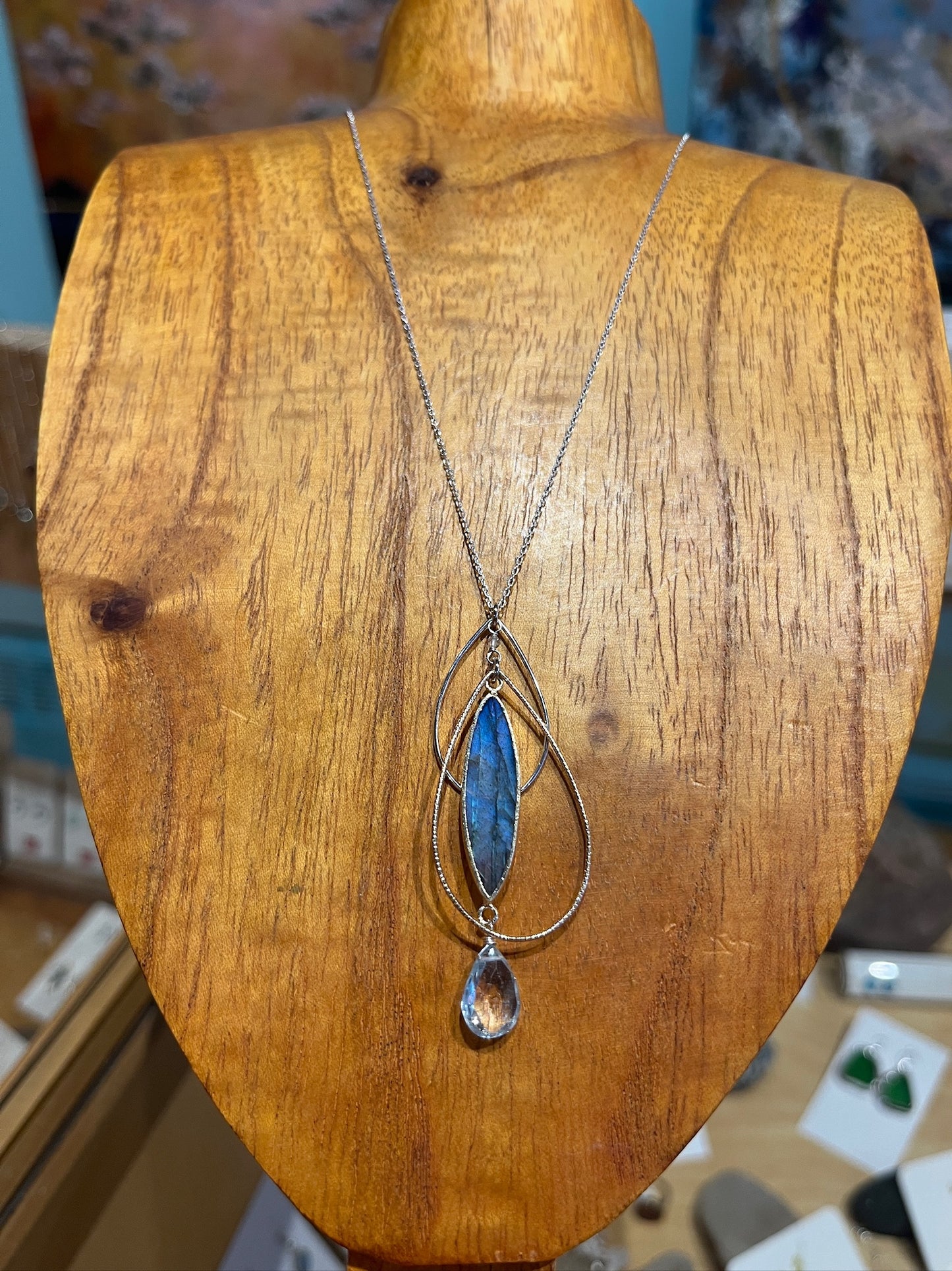 n8707 Silver Labradorite Water Lily Pendant by Laura J