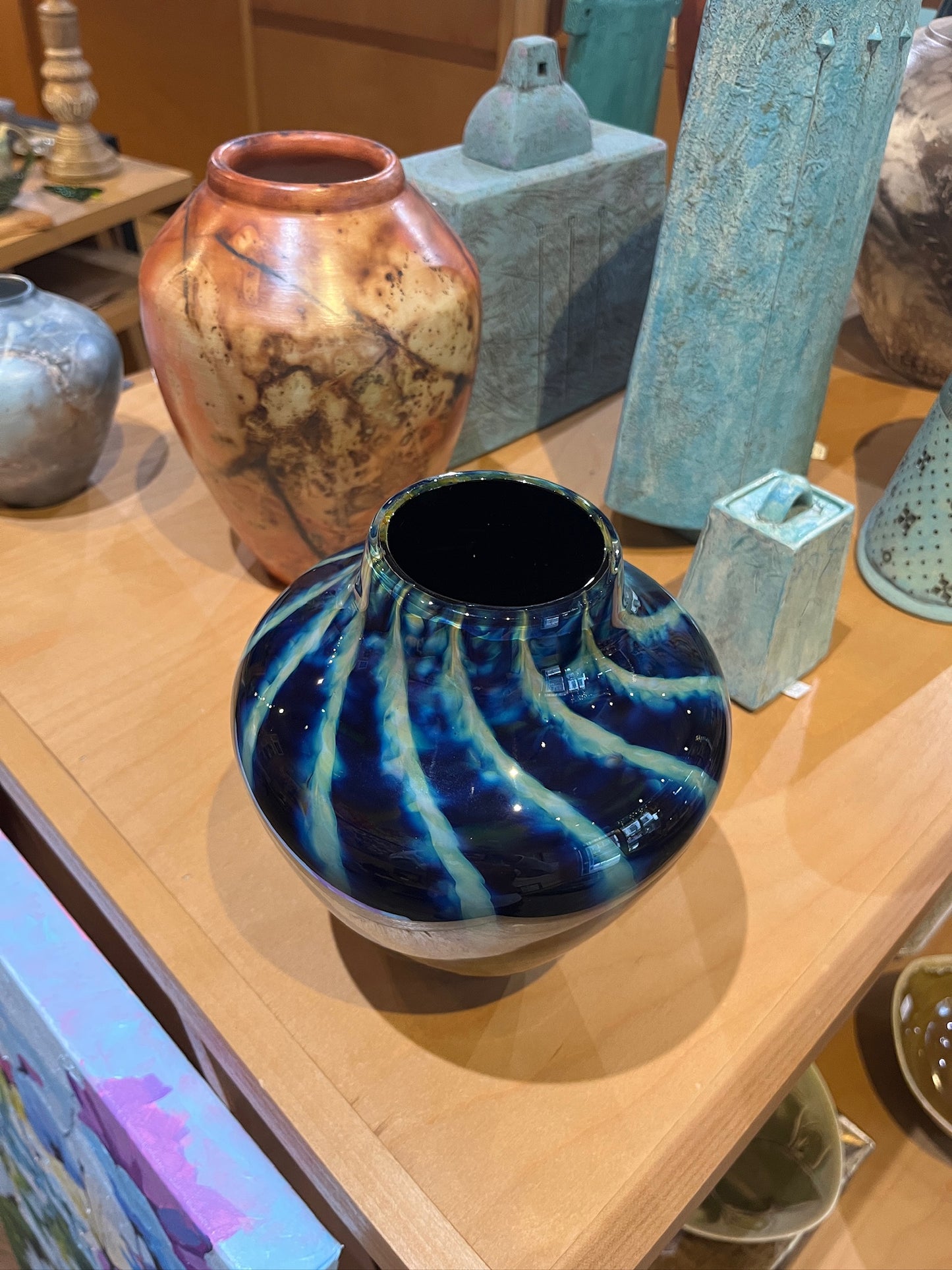 Chubby Urn by Jake Pfeifer