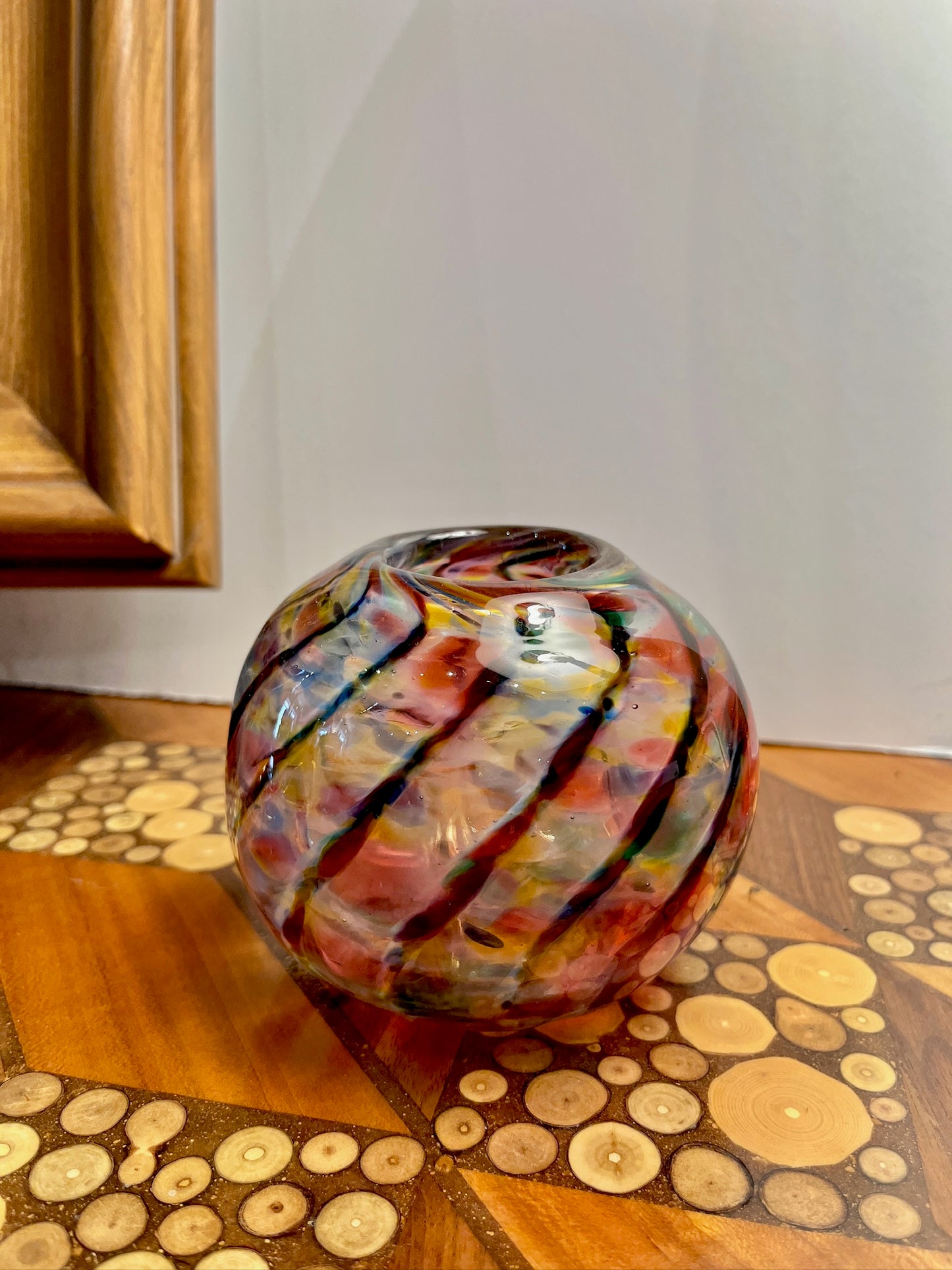 Swirl Vase by Lynn Dinning LDD