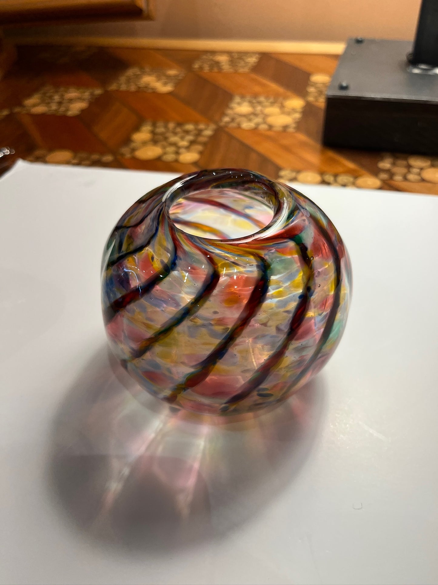 Swirl Vase by Lynn Dinning LDD