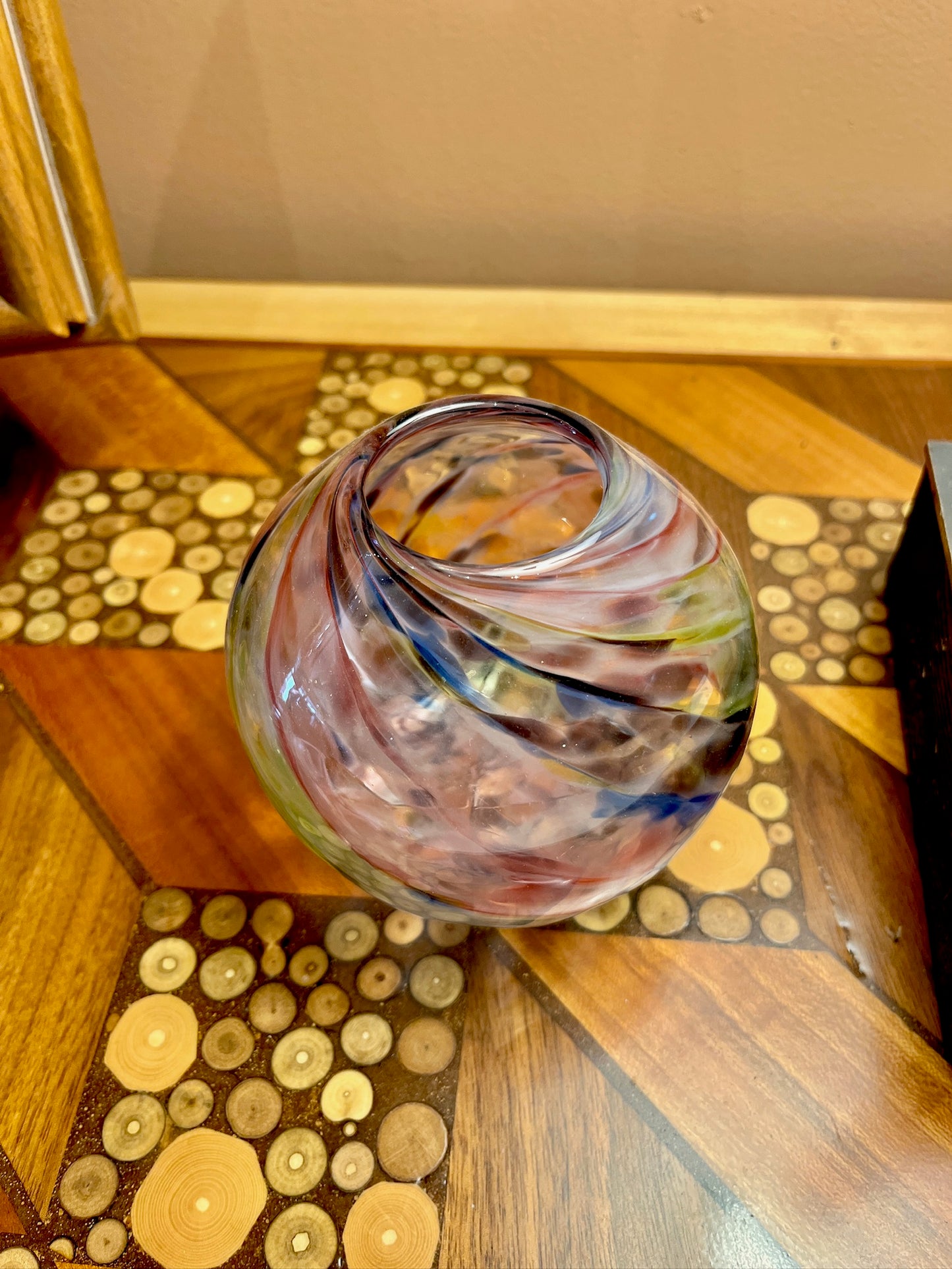 Swirl Vase by Lynn Dinning LDD