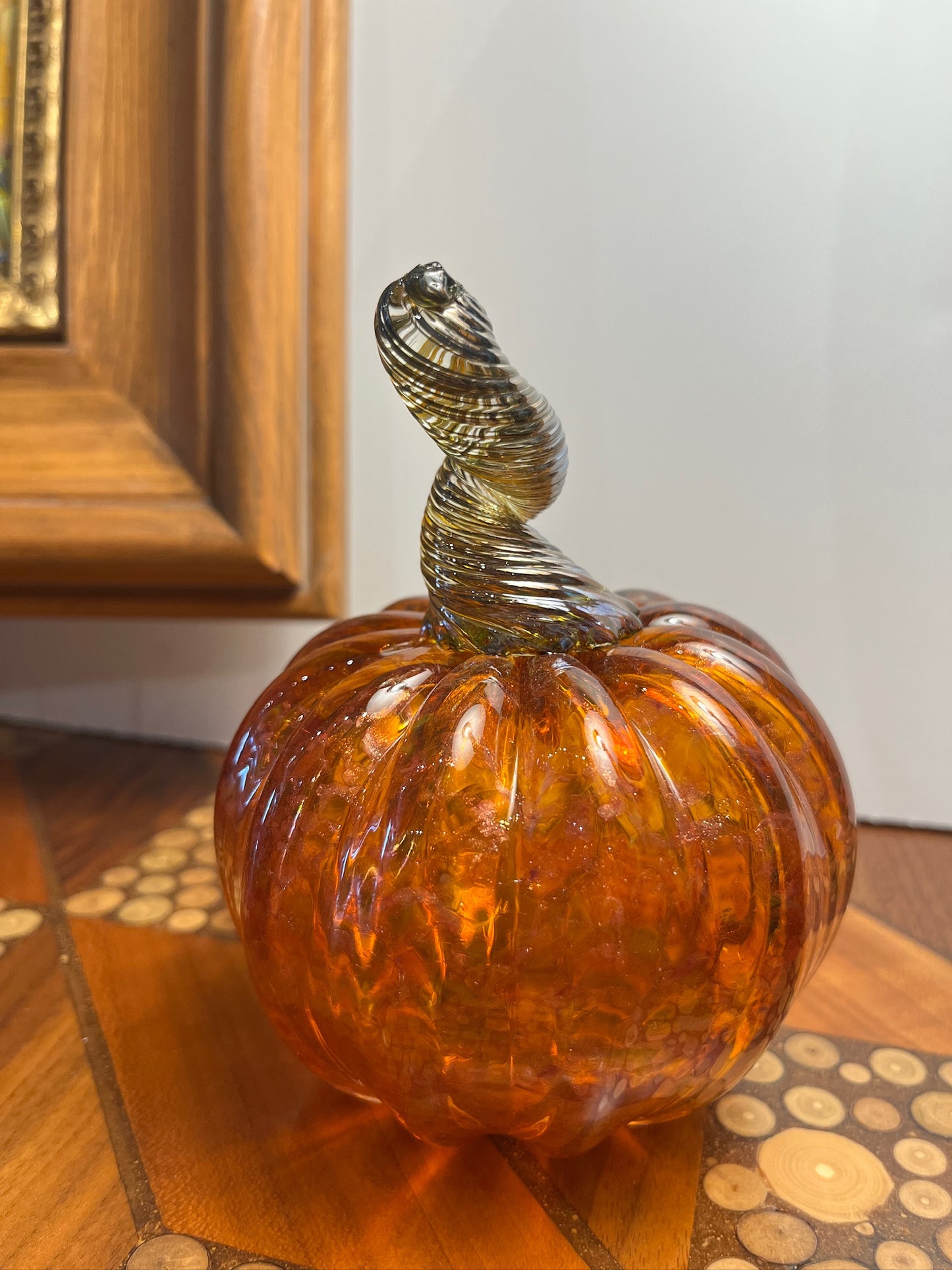 Large Pumpkin by Lynn Dinning
