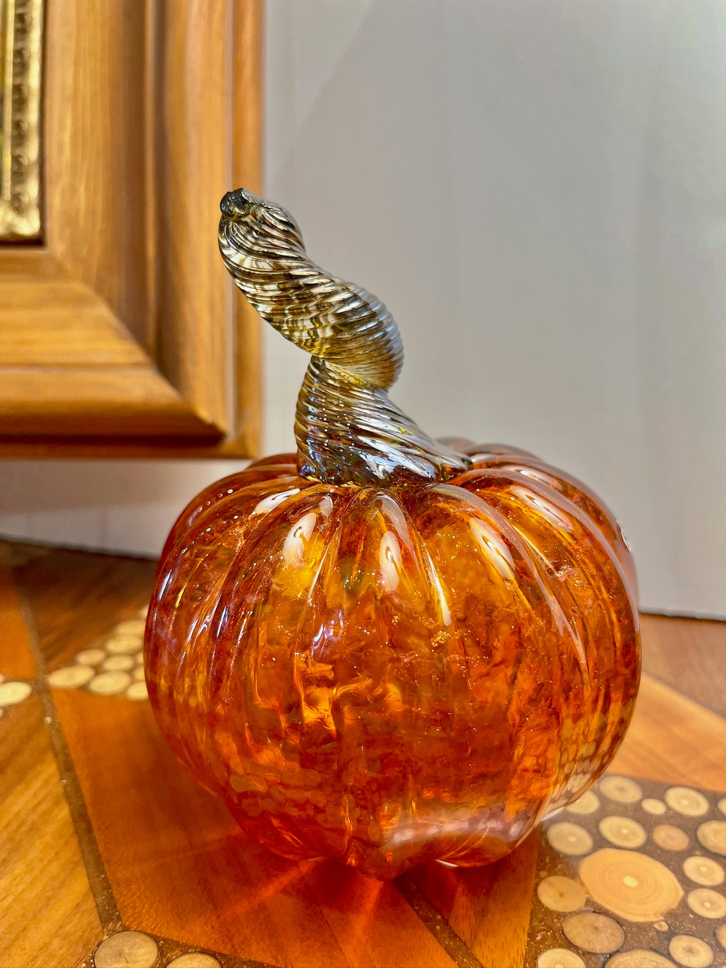 Large Pumpkin by Lynn Dinning