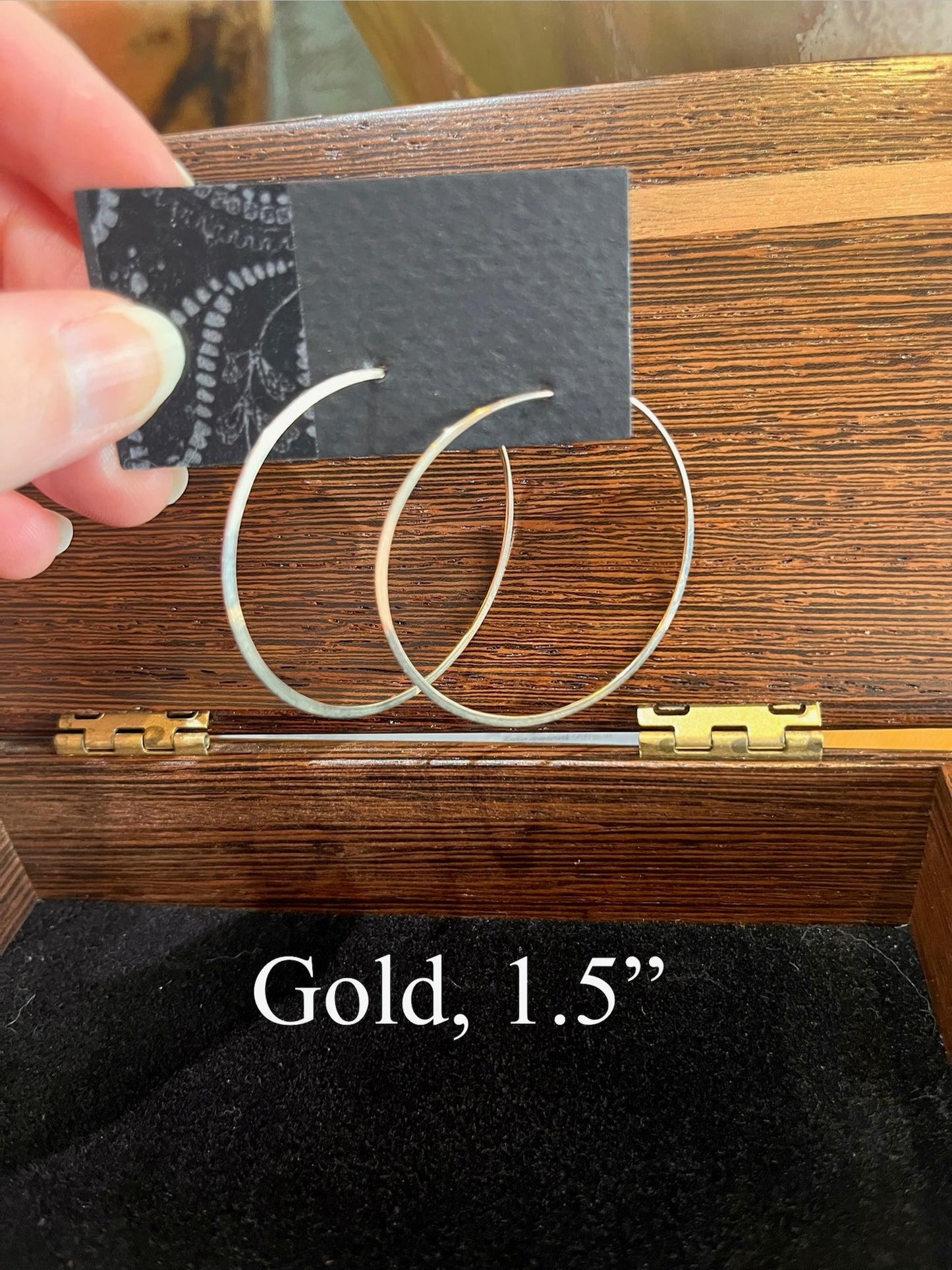 e015 Classic Hoops by Linda Trent
