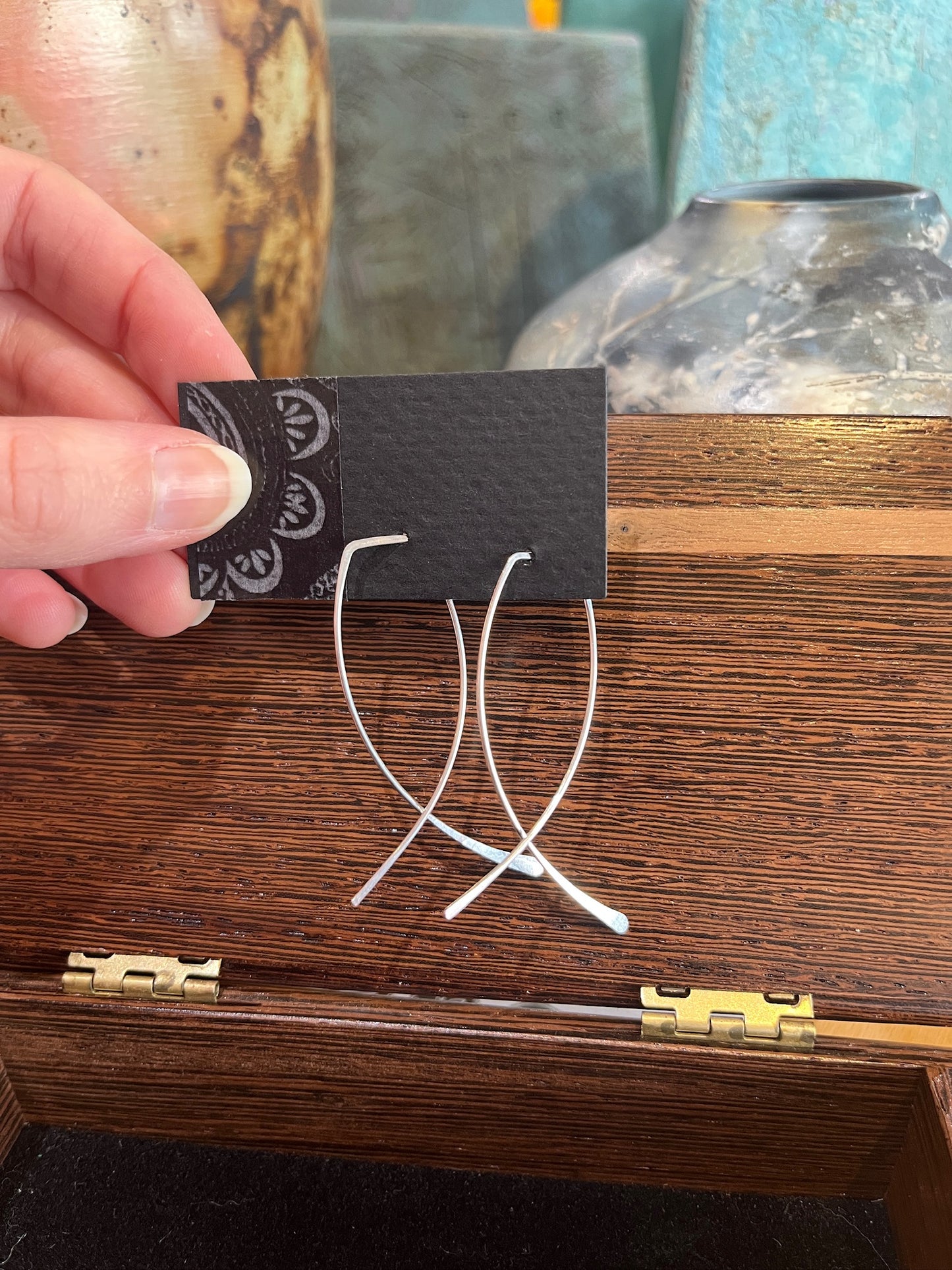 E002 Crisscross Earrings by Linda Trent