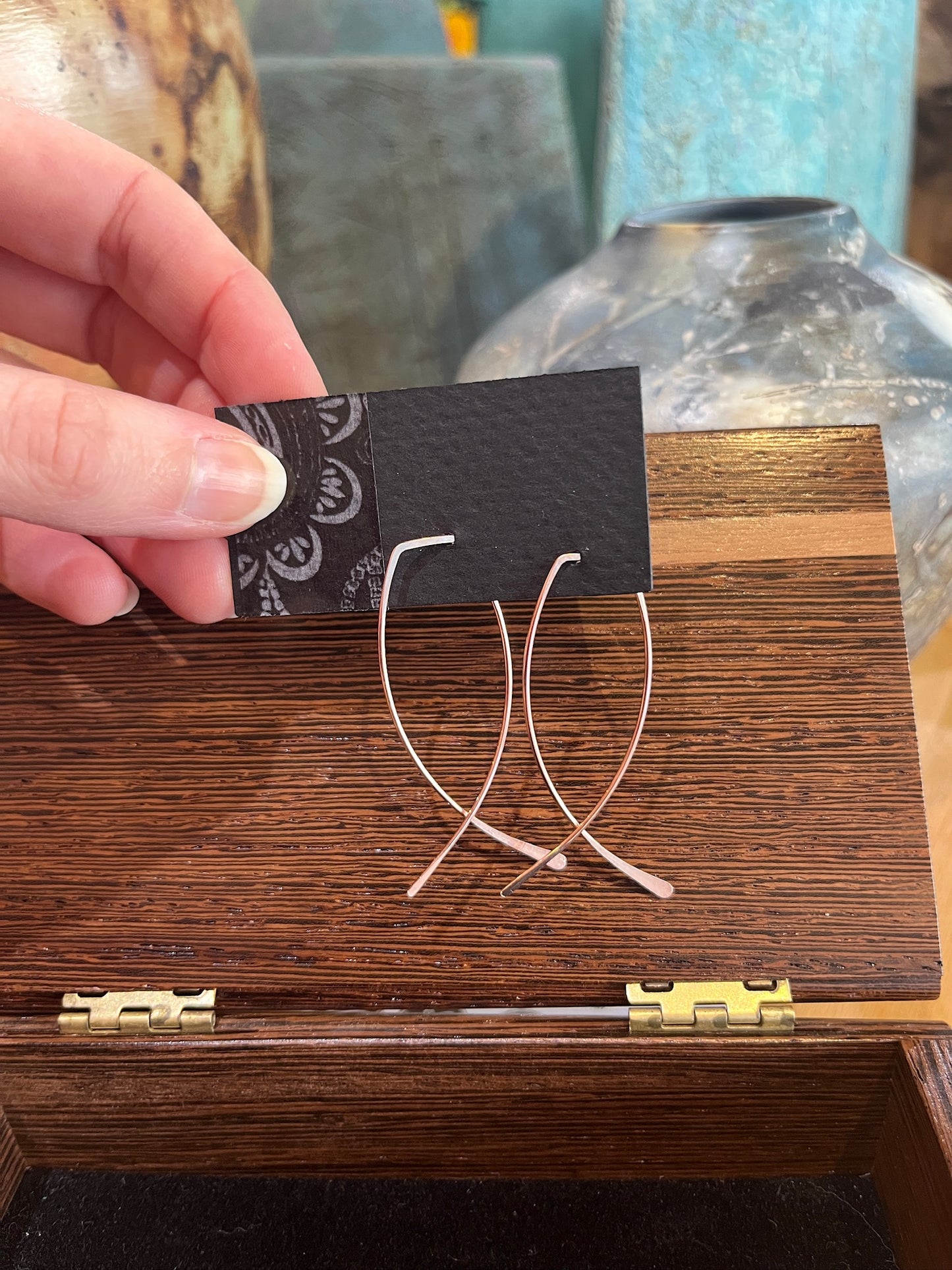 E002 Crisscross Earrings by Linda Trent